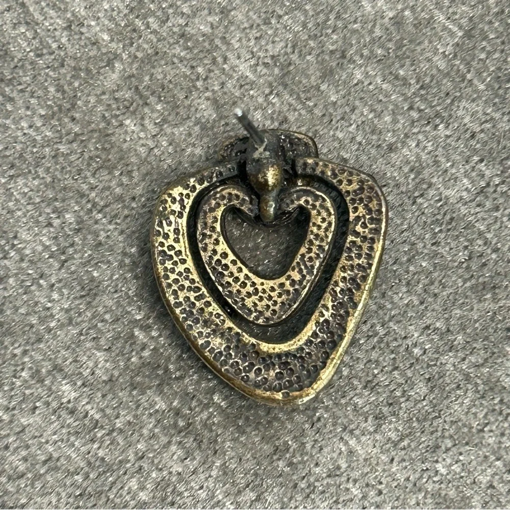 Green black gold tone small earrings - Picture 4 of 6